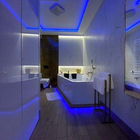 Apartament "Love" Centrum Z Duza Wanna Dla Dwojga Hnězdno Exteriér fotografie