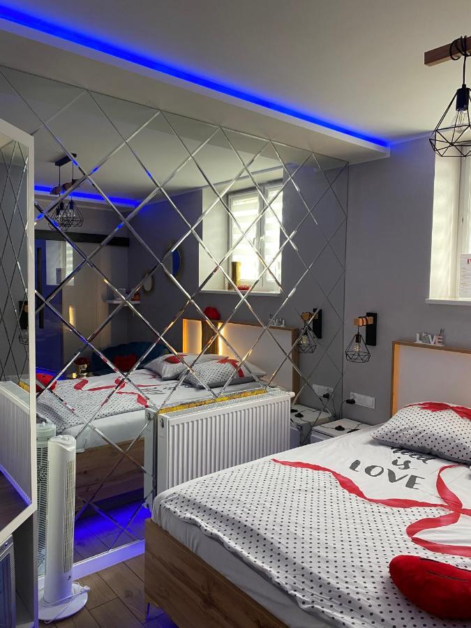 Apartament "Love" Centrum Z Duza Wanna Dla Dwojga Hnězdno Exteriér fotografie