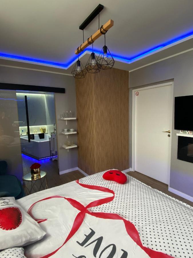 Apartament "Love" Centrum Z Duza Wanna Dla Dwojga Hnězdno Exteriér fotografie